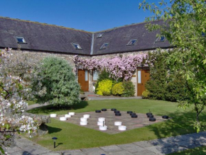 Отель Carden Holiday Cottages - Elgin  Alves